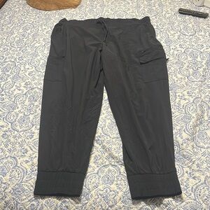 All in Motion Black Cargo Pants with Versatile Design